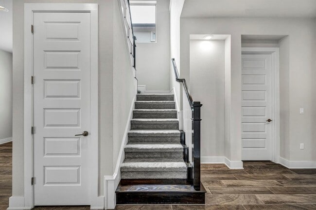 Building Photo - 12909 Mitica Dr