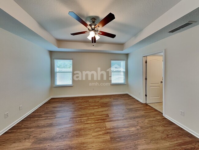 Building Photo - 629 Drysdale Dr