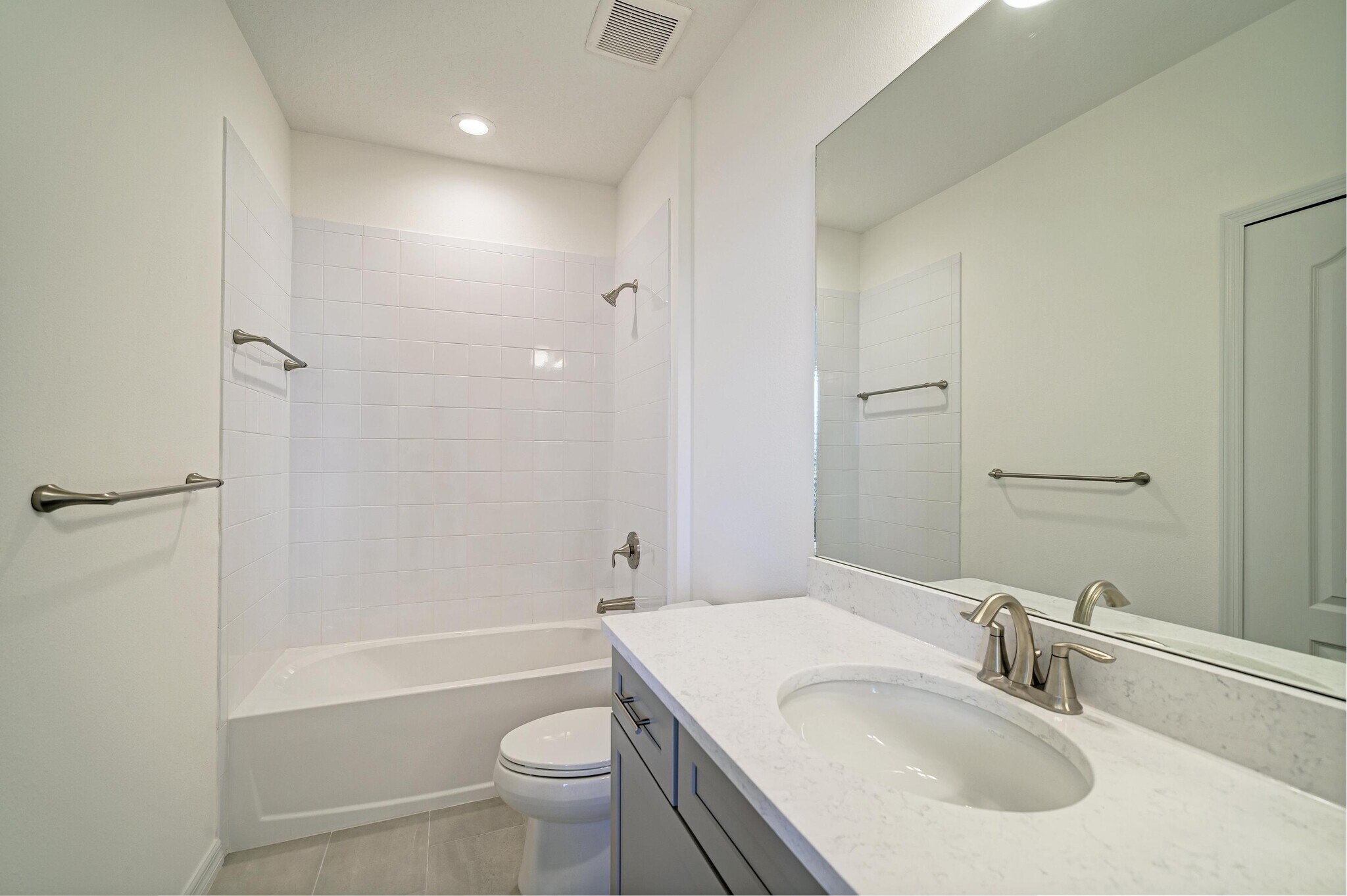 Building Photo - 2206 Washington Palm Ct