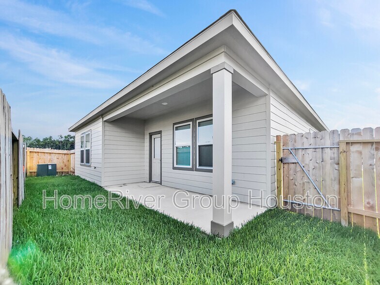 Building Photo - 28414 Selsdon Ct