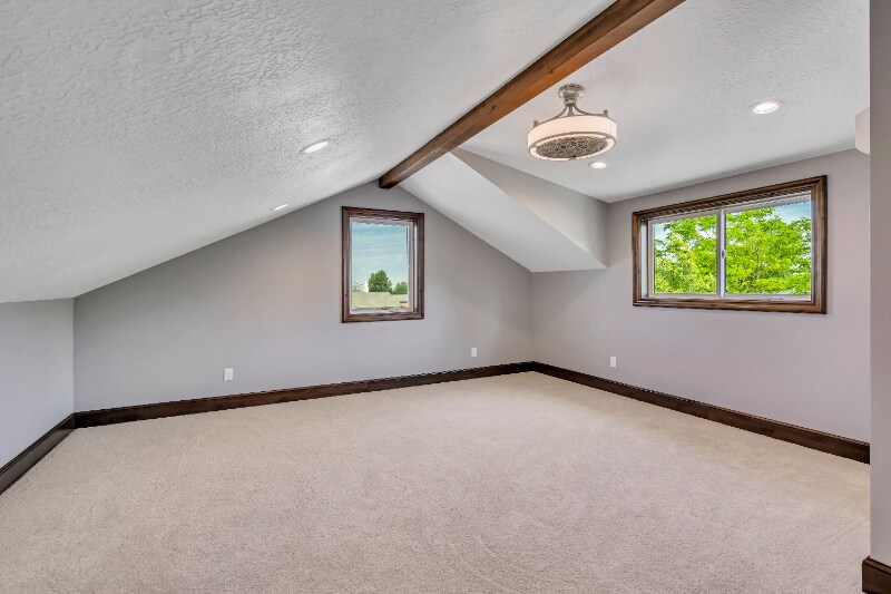 Building Photo - 2435 E Lambourne Ave