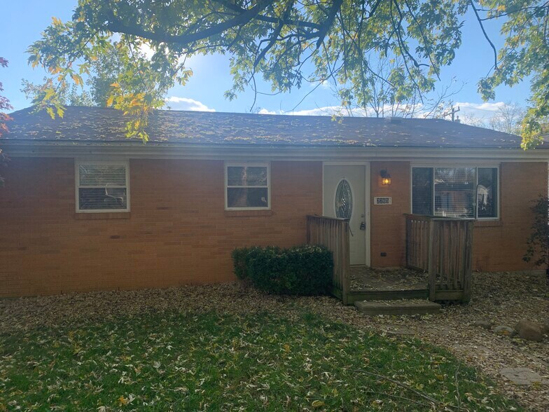 Building Photo - 2265 Cardinal Ave