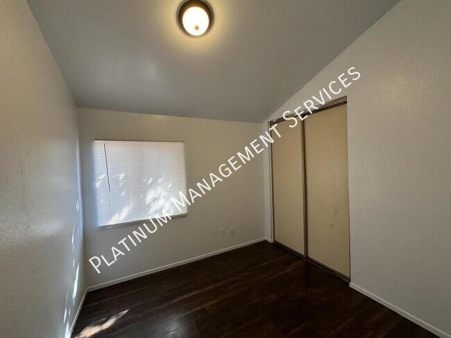 Building Photo - 36832 Goldenview Way