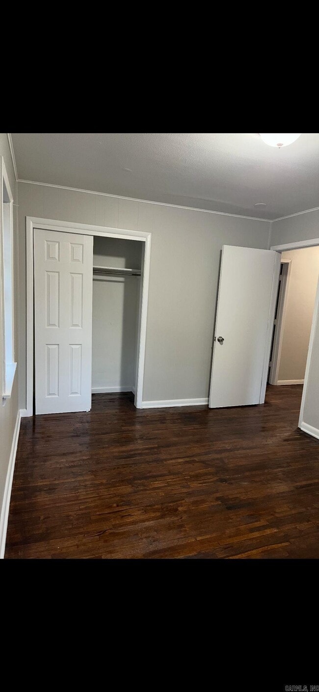 Building Photo - 1911 Robert E Lee St