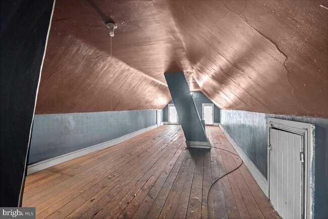 Building Photo - 182 W Court St