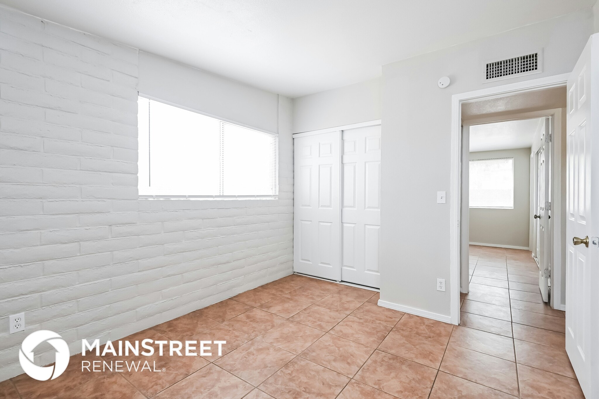 Building Photo - 3434 S Manitoba Ave