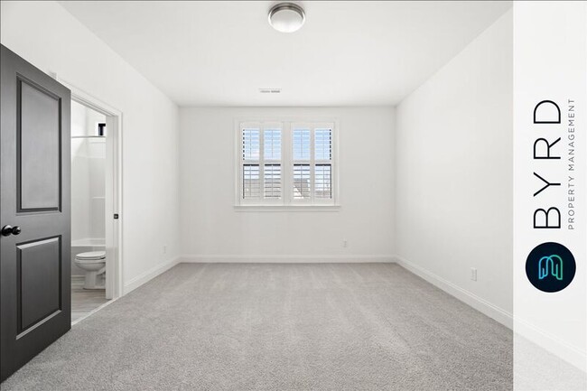 Building Photo - 15506 Amethyst Dr