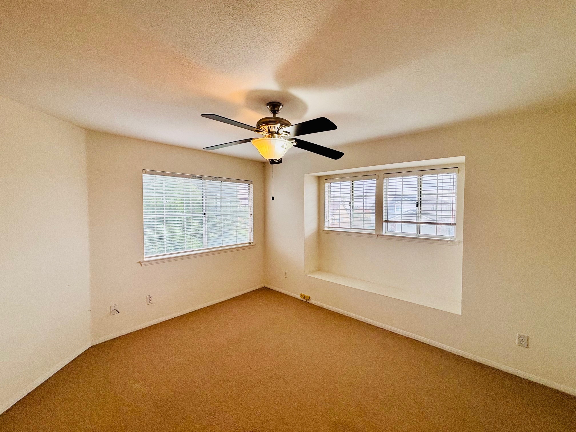 Building Photo - 3108 Tourmaline Ln