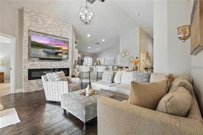 Building Photo - 634 Chadbury Way