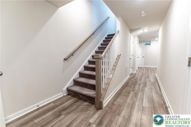 Building Photo - 4936 Brookside Ct