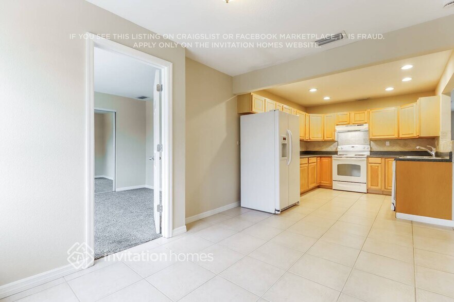 Building Photo - 14036 102nd Ave N