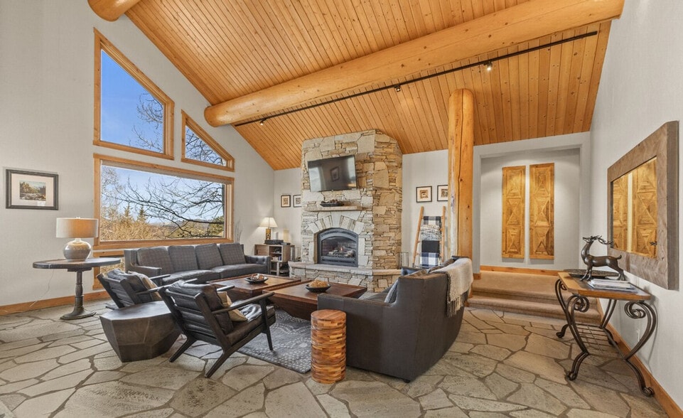 Building Photo - 2612 Ski Trail Ln