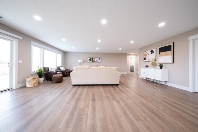 Building Photo - 26391 Preserve Dr