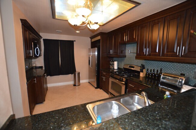 Building Photo - Meridian 2Bdr | 2Bath Luxury Condo w/Den, Valencia floor plan.