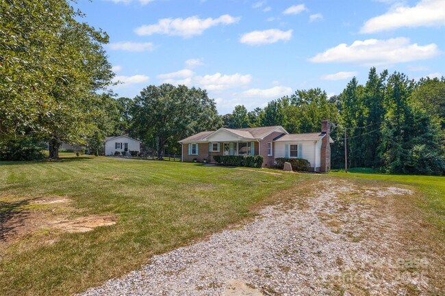 Building Photo - 1460 Legion Rd
