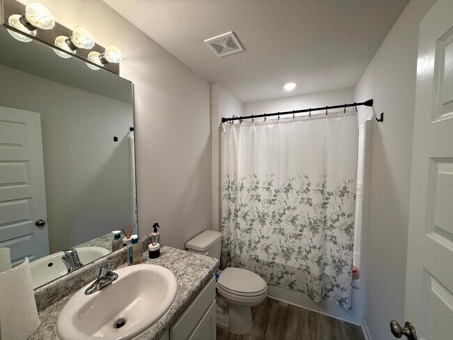 Building Photo - 1719 Paisleigh Dr