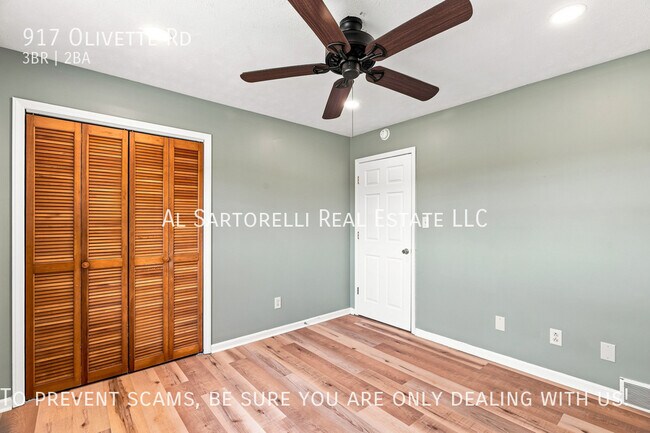 Building Photo - 917 Olivette Rd