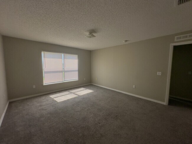 Building Photo - Two-Story Corner Lot!