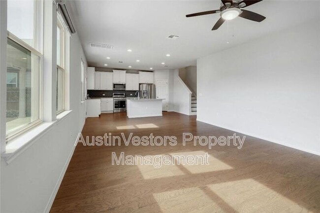 Building Photo - 15801 Crissom Ln
