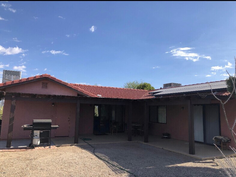 REAR PATIO - DISTANT VIEW - 32731 W Jones Rd