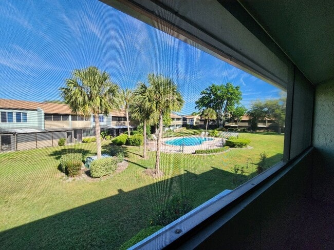 Building Photo - Gorgeous 3-Bedroom, 2.5-Bathroom Townhome ...