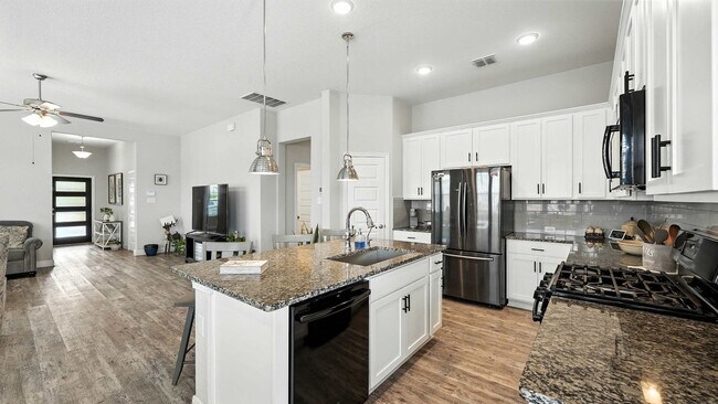 Building Photo - 1917 Shepherd Path