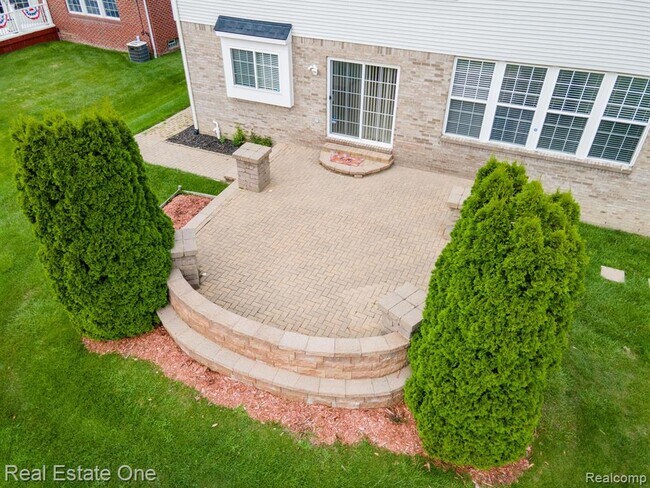 Building Photo - 14864 Liri Dr