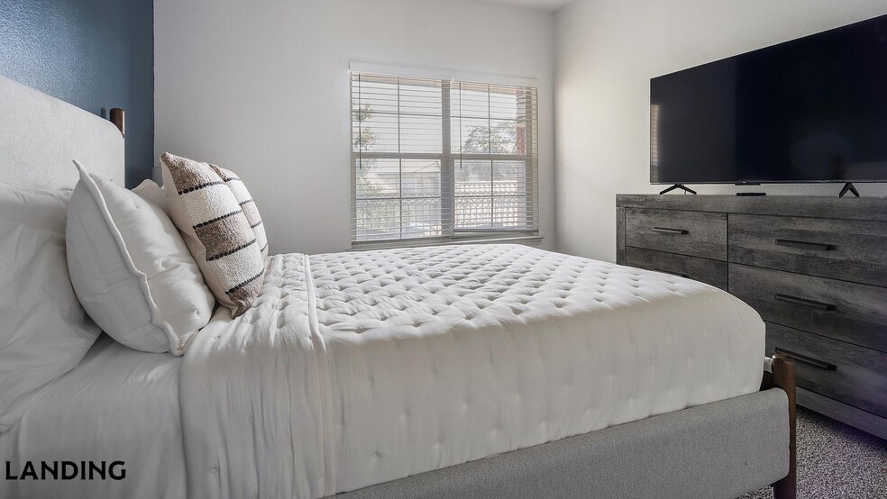 Building Photo - 19275 Stone Oak Pkwy