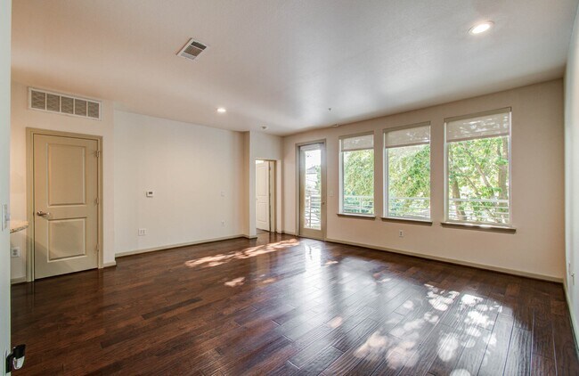 Building Photo - 505 Jackson Hill St