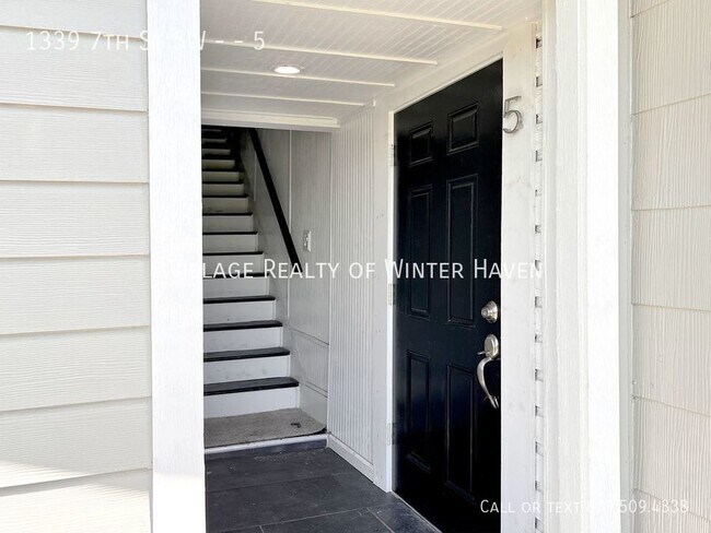Building Photo - Cozy Efficiency in Winter Haven, FL