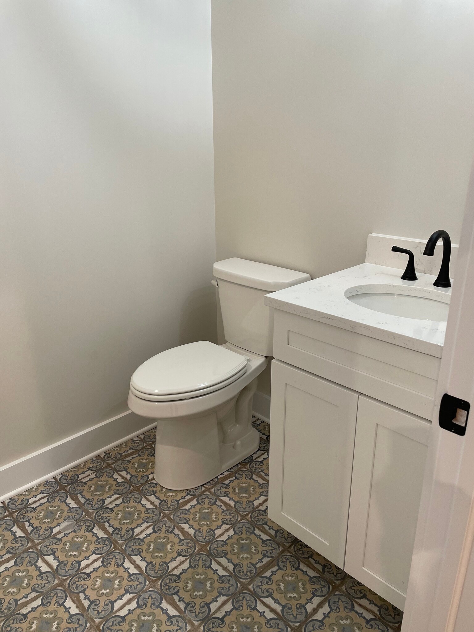 Bedroom/Bathroom #1 - 516 Phoenix St