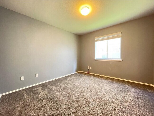 Building Photo - 716 Arrowood Pl