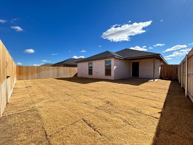 Building Photo - Brand New Burgamy Park Gem, Zoned for Memorial High School!