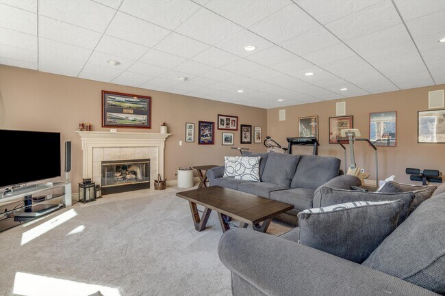 Building Photo - 7040 Royal Villa Ct