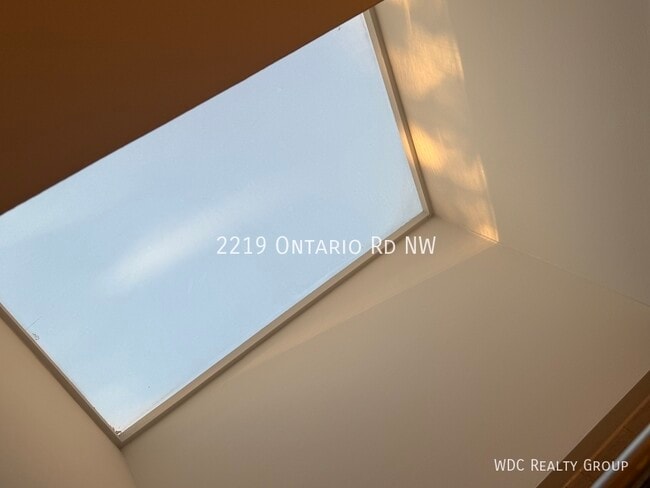 Building Photo - 2219 Ontario Rd NW