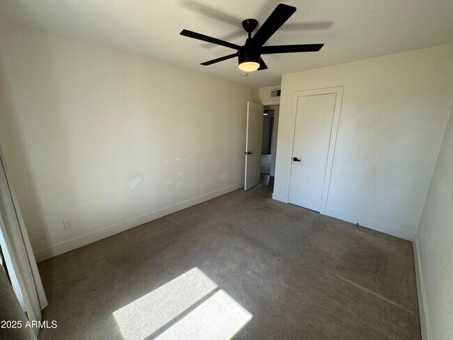 Building Photo - 2115 S Stanley Pl