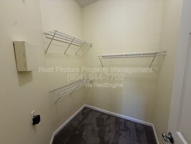 Building Photo - 10075 Gate Pkwy N