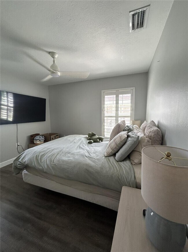 Building Photo - 1110 Craig Ct