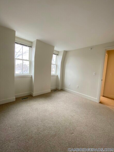 Building Photo - 110 Second St