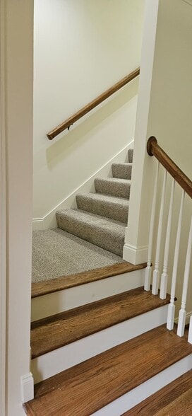 upstairs - 344 Amber Ln