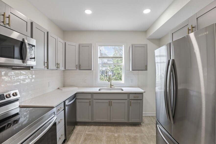 Building Photo - 187 Avondale Ave