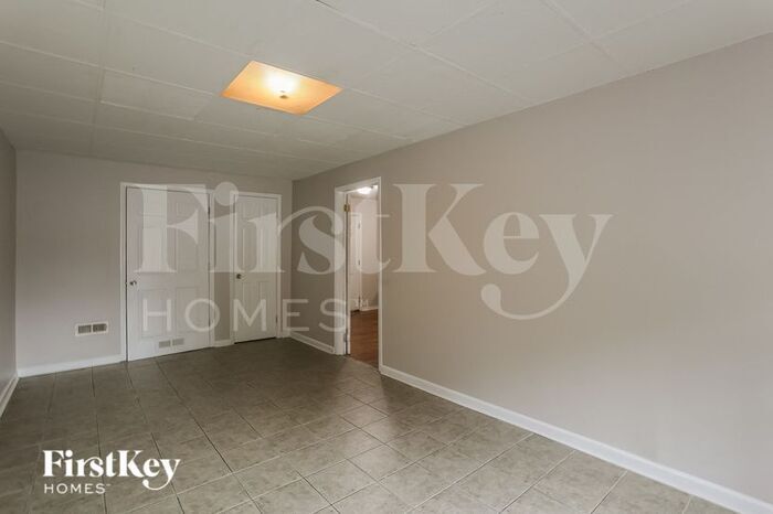 Building Photo - 876 Bolton Pl NW