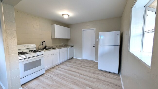 Building Photo - 103 New York Dr