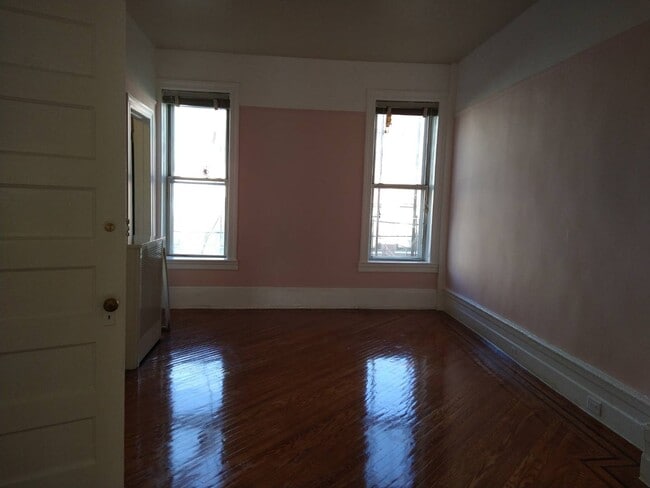 Building Photo - 571 Eastern Pkwy