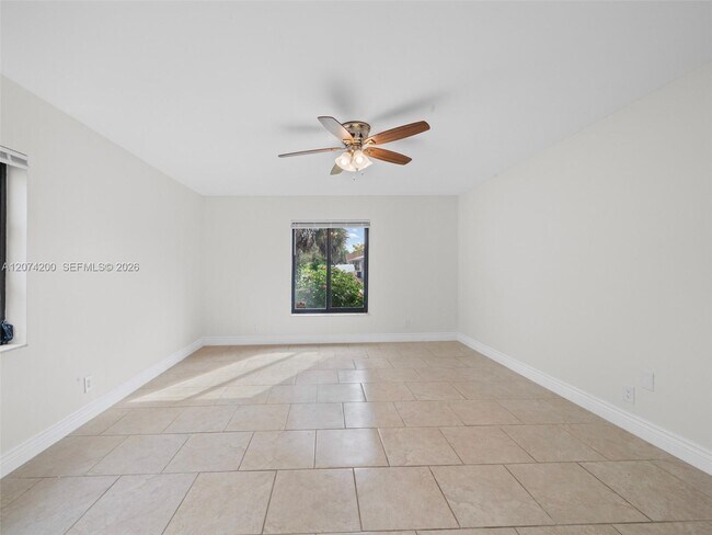 Building Photo - 10251 NW 39th Ct