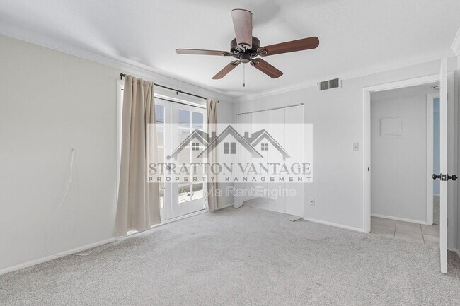 Building Photo - 4114 E Calle Redonda