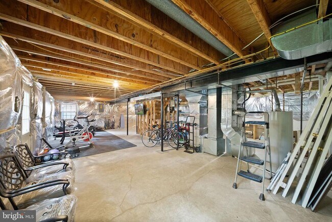 Building Photo - 5667 Lonesome Dove Ct