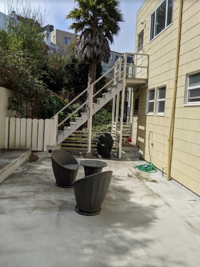 Building Photo - 472-474-474 Corbett Ave
