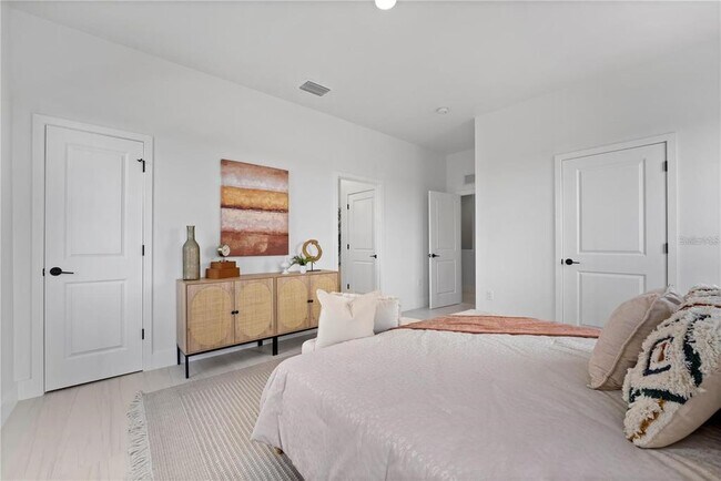 Building Photo - 6390 Chorus Dr