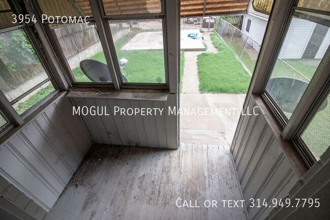 Building Photo - 3954 Potomac-